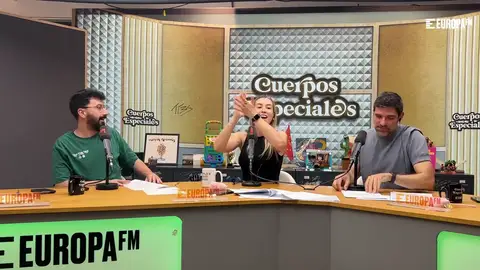 Bertus, Eva Soriano y Nacho García cantan 'Sonia y Selena', la canción del verano compuesta por el fantasma de Madrid Bertus, Eva Soriano y Nacho García cantan 'Sonia y Selena', la canción del verano compuesta por el fantasma de Madrid