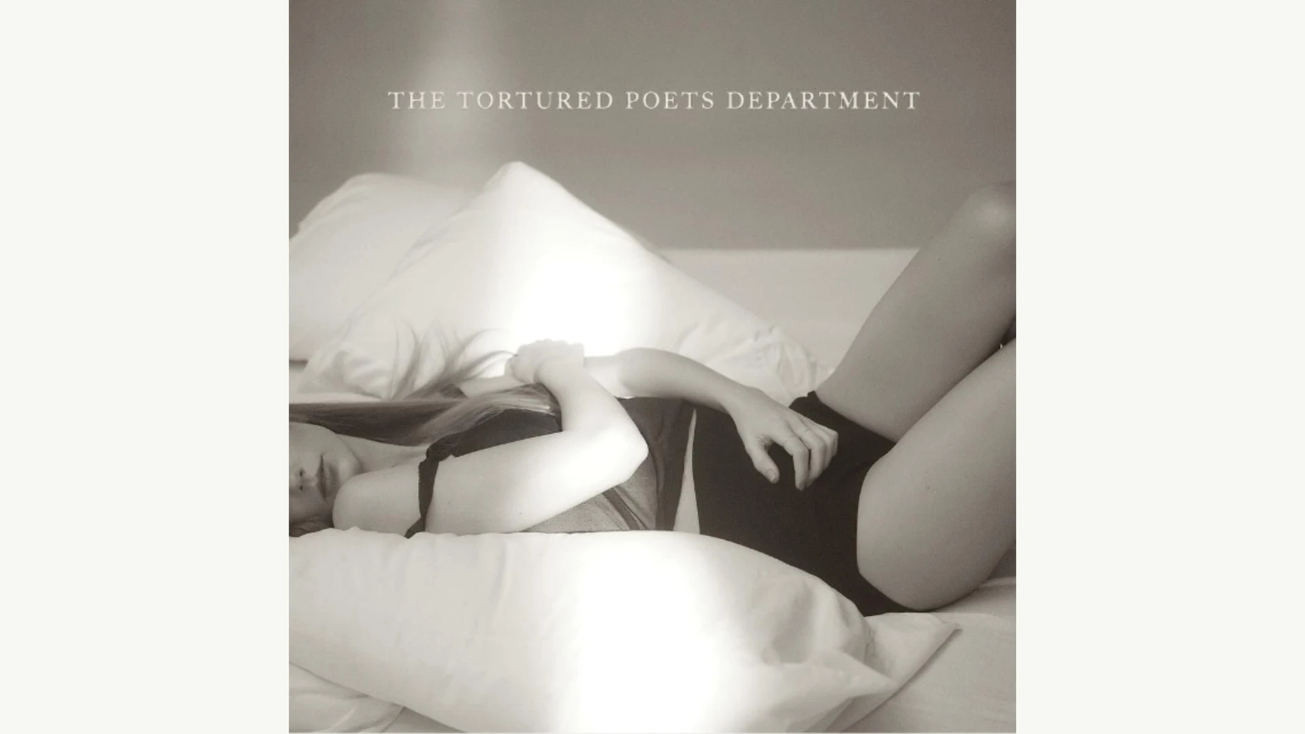 Portada de 'The tortured poets department' de Taylor Swift