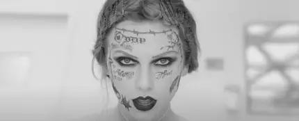 Taylor Swift en el videoclip de 'Fortnight' Taylor Swift en el videoclip de 'Fortnight'