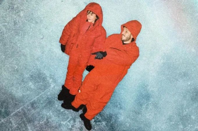 Aitana y Sebastián Yatra en la portada de 'Akureyri' 