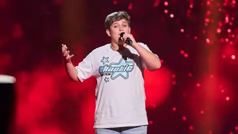 El sentimiento de Rafael con ‘Catalina’ hace llorar a Lola Índigo en La Voz Kids El sentimiento de Rafael con ‘Catalina’ hace llorar a Lola Índigo en La Voz Kids