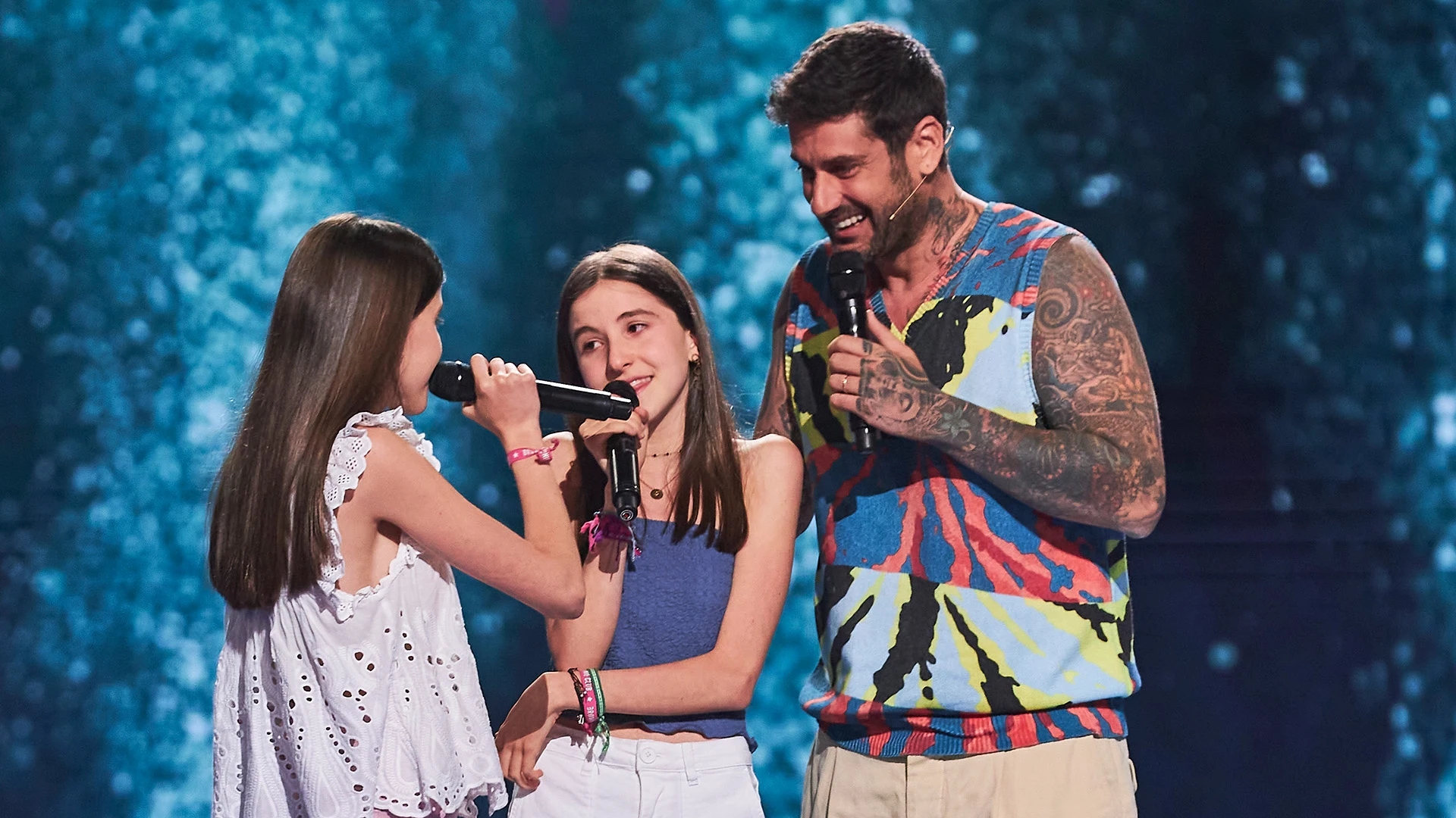 Las l&aacute;grimas de una talent al cantar con Melendi &lsquo;Tu jard&iacute;n con enanitos&rsquo;