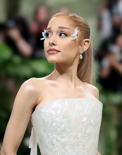 Ariana Grande en la MET Gala 2024