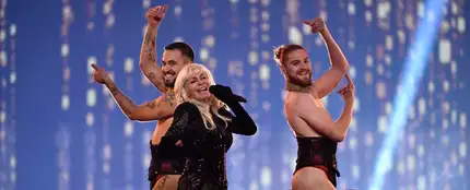 Nebulossa brilla en el Jury Show de la Gran Final de Eurovisión 2024. Nebulossa brilla en el Jury Show de la Gran Final de Eurovisión 2024.