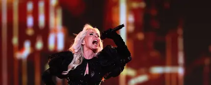 La cantante de Nebulossa Mery Bas en la final de Eurovisión 2024. La cantante de Nebulossa Mery Bas en la final de Eurovisión 2024.