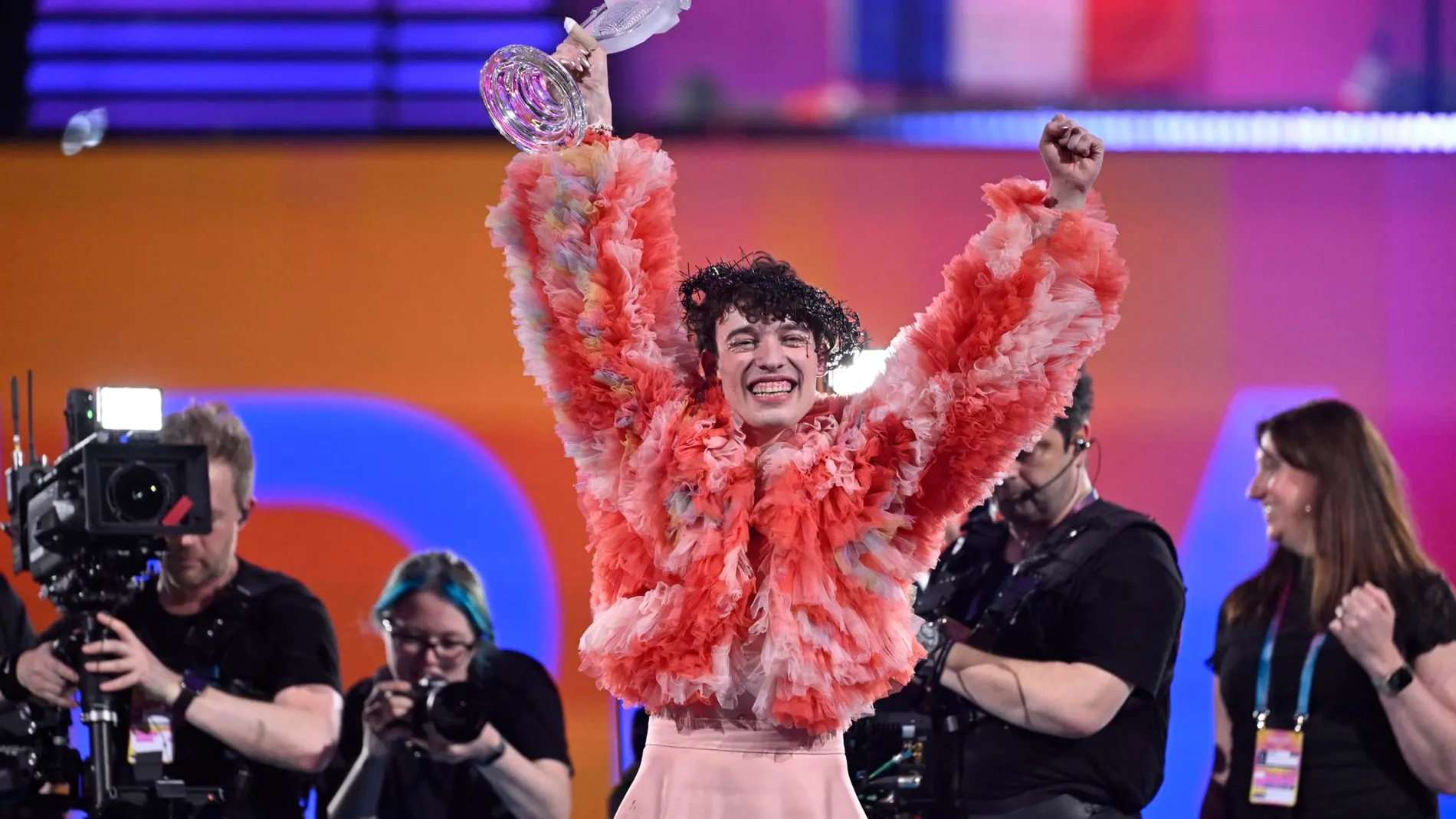 El cantante de Suiza Nemo, ganador de Eurovisión 2024. El cantante de Suiza Nemo, ganador de Eurovisión 2024.