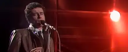 Quién es Pino D'angiò, el cantante pop italiano de canciones como '¡Qué idea!' Quién es Pino D'angiò, el cantante pop italiano de canciones como '¡Qué idea!'