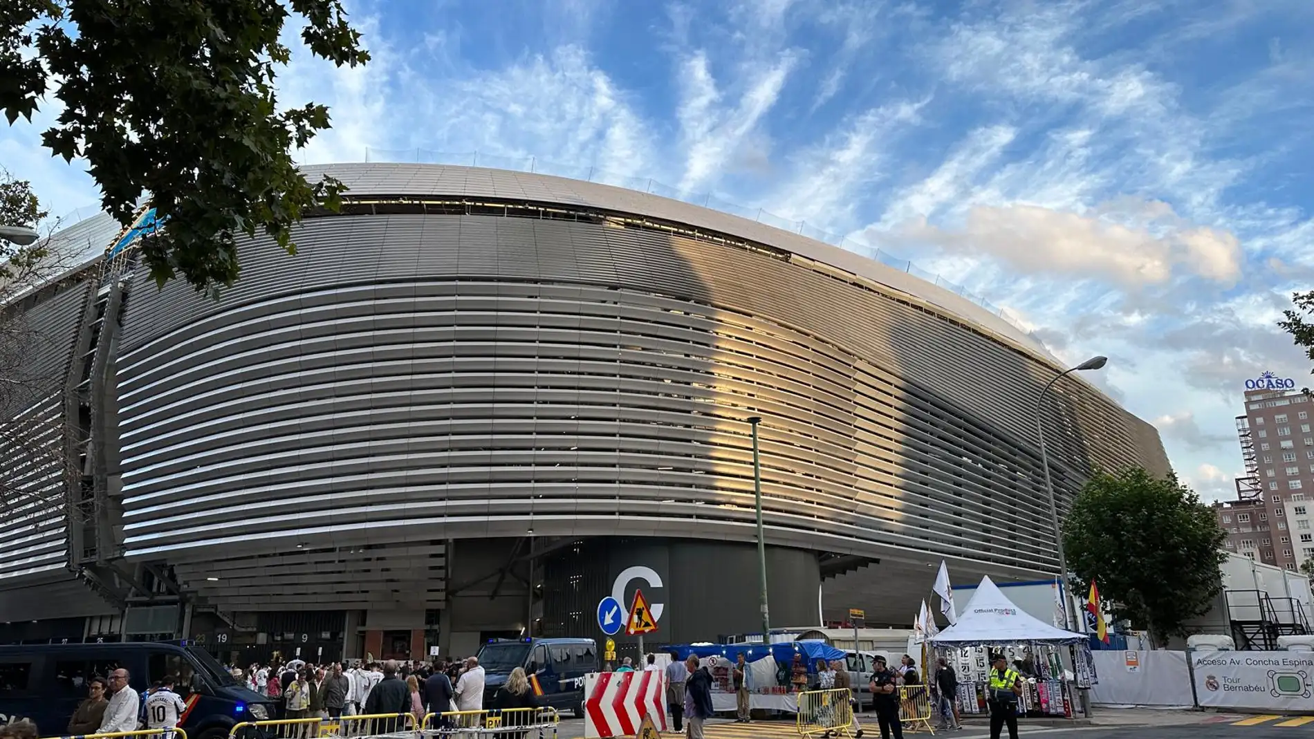 Vista del estadio Santiago Bernabéu. Vista del estadio Santiago Bernabéu.