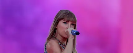 La cantante Taylor Swift durante la primera de sus dos actuaciones en el Estadio Santiago Bernabéu/ Ricardo Rubio / Europa Press La cantante Taylor Swift durante la primera de sus dos actuaciones en el Estadio Santiago Bernabéu/ Ricardo Rubio / Europa Press
