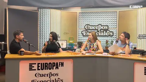 Adrián Lastra y Ruth Lorenzo presentan la obra 'Medusa': "Al final se empatiza con el monstruo" Adrián Lastra y Ruth Lorenzo presentan la obra 'Medusa': "Al final se empatiza con el monstruo"