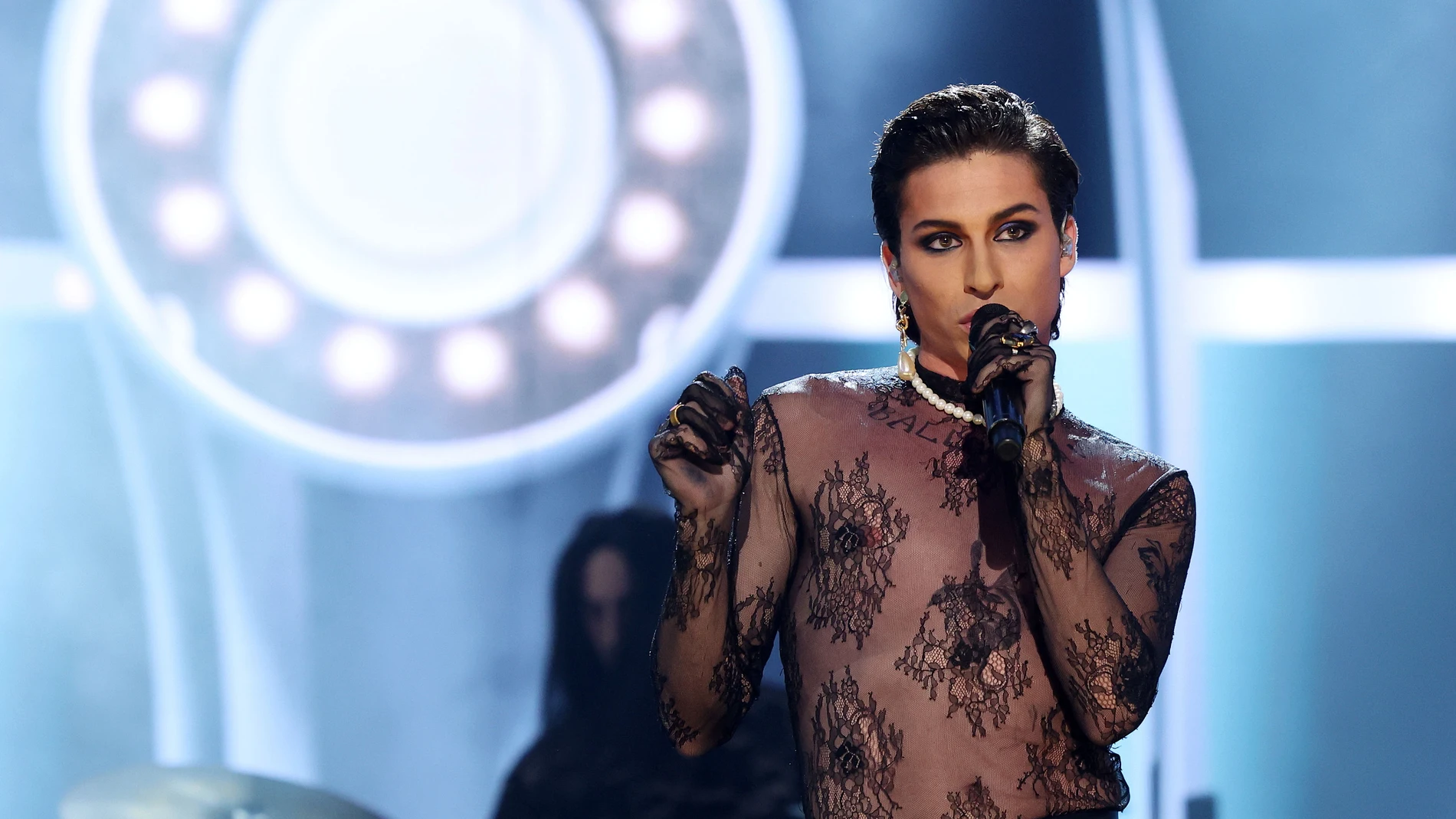 ‘I wanna be your slave’, la provocativa proposición de Raoul Vázquez como Maneskin ‘I wanna be your slave’, la provocativa proposición de Raoul Vázquez como Maneskin