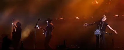 Morat hace vibrar el Metropolitano ante 55.000 personas entregadas al 'Antes de que Amanezca Tour' Morat hace vibrar el Metropolitano ante 55.000 personas entregadas al 'Antes de que Amanezca Tour'