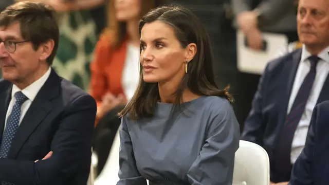 La Reina Letizia durante la reunión del Patronato de FAD Juventud en los estudios de Netflix en Madrid