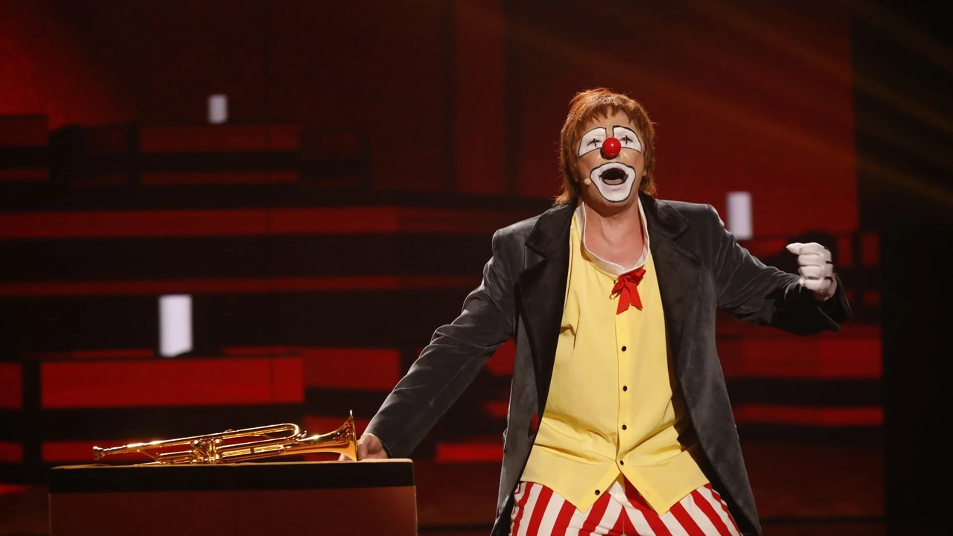 Supremme de Luxe imitando a Raphael Supremme de Luxe imitando a Raphael