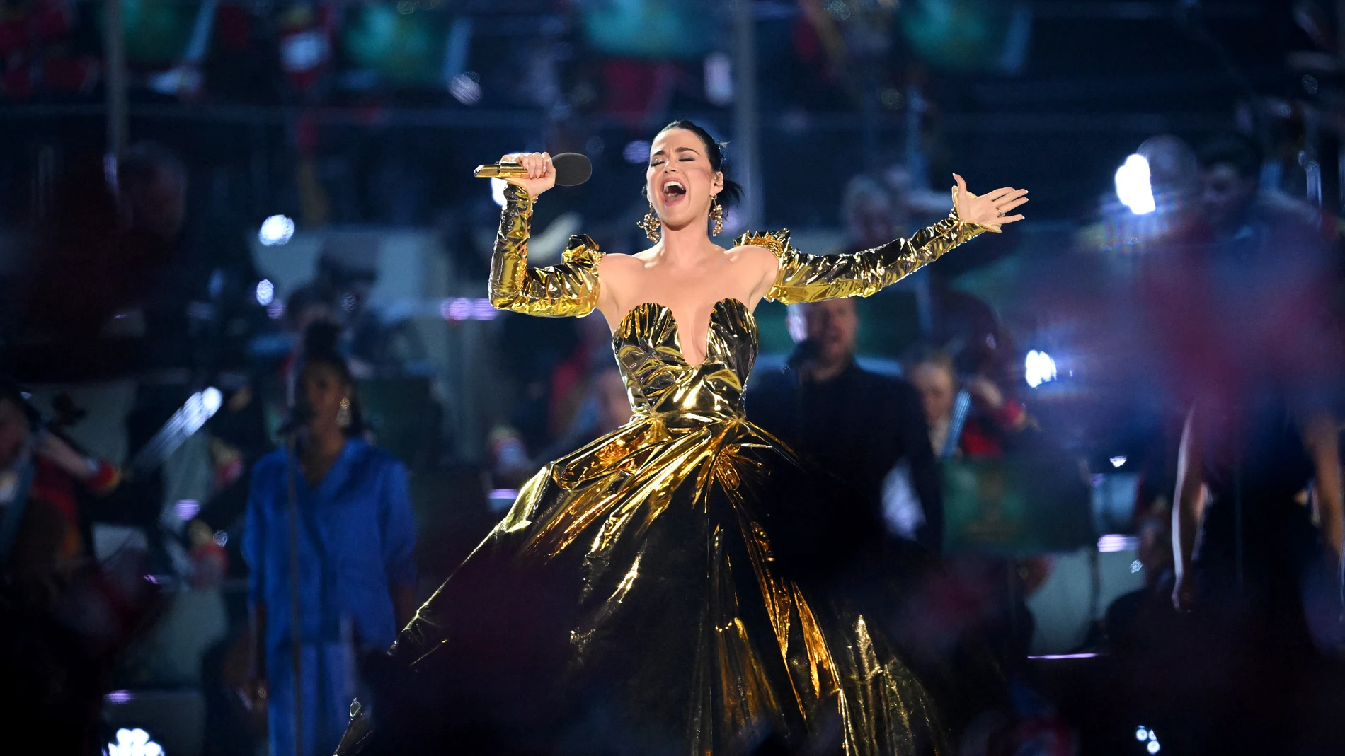 Katy Perry cantando en la Coronación de Carlos III, Rey de Inglaterra Katy Perry cantando en la Coronación de Carlos III, Rey de Inglaterra