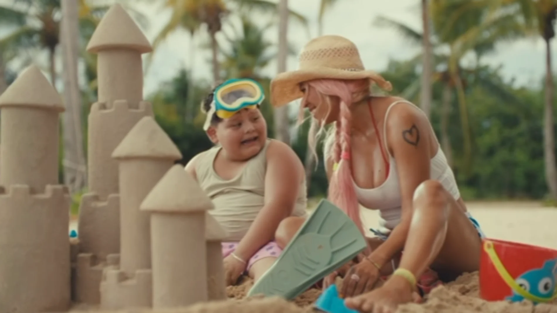 Iker y Karol G en la promoción del 'Mañana será bonito tour' Iker y Karol G en la promoción del 'Mañana será bonito tour'