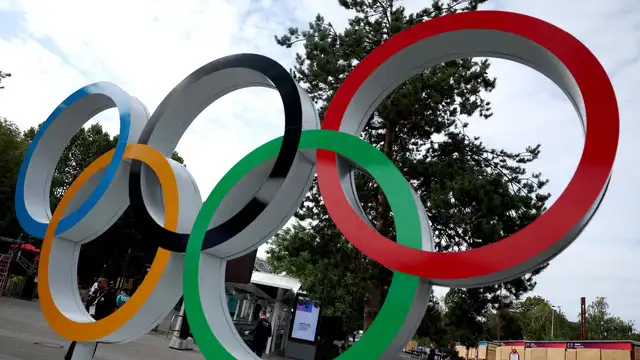 Los Anillos Olímpicos durante los Juegos Olímpicos de París 2024.