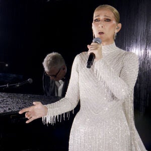 Céline Dion en su actuación para los Juegos Olímpicos de París 2024