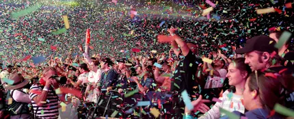 Público en un concierto de un festival Público en un concierto de un festival