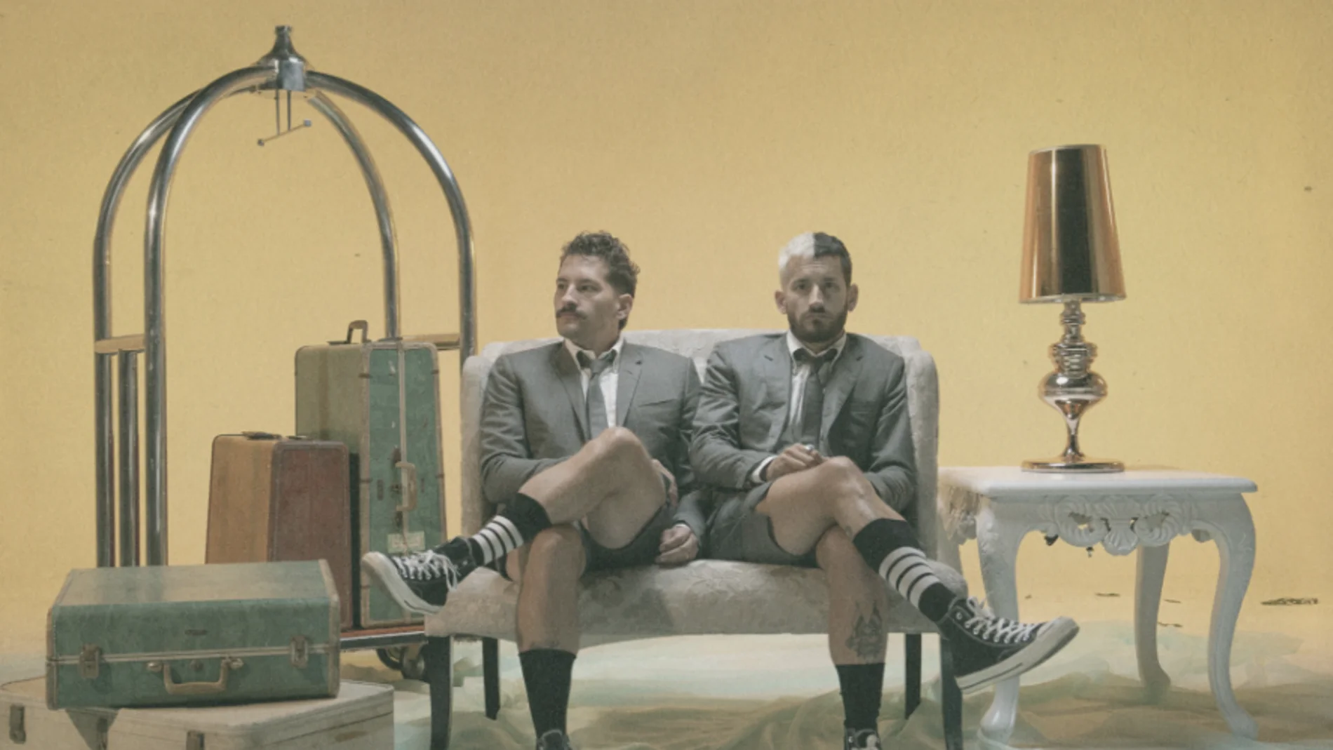 Mau y Ricky mencionan a Dua Lipa en la divertida 'Gran Día', pero otros lo han hecho antes Mau y Ricky mencionan a Dua Lipa en la divertida 'Gran Día', pero otros lo han hecho antes