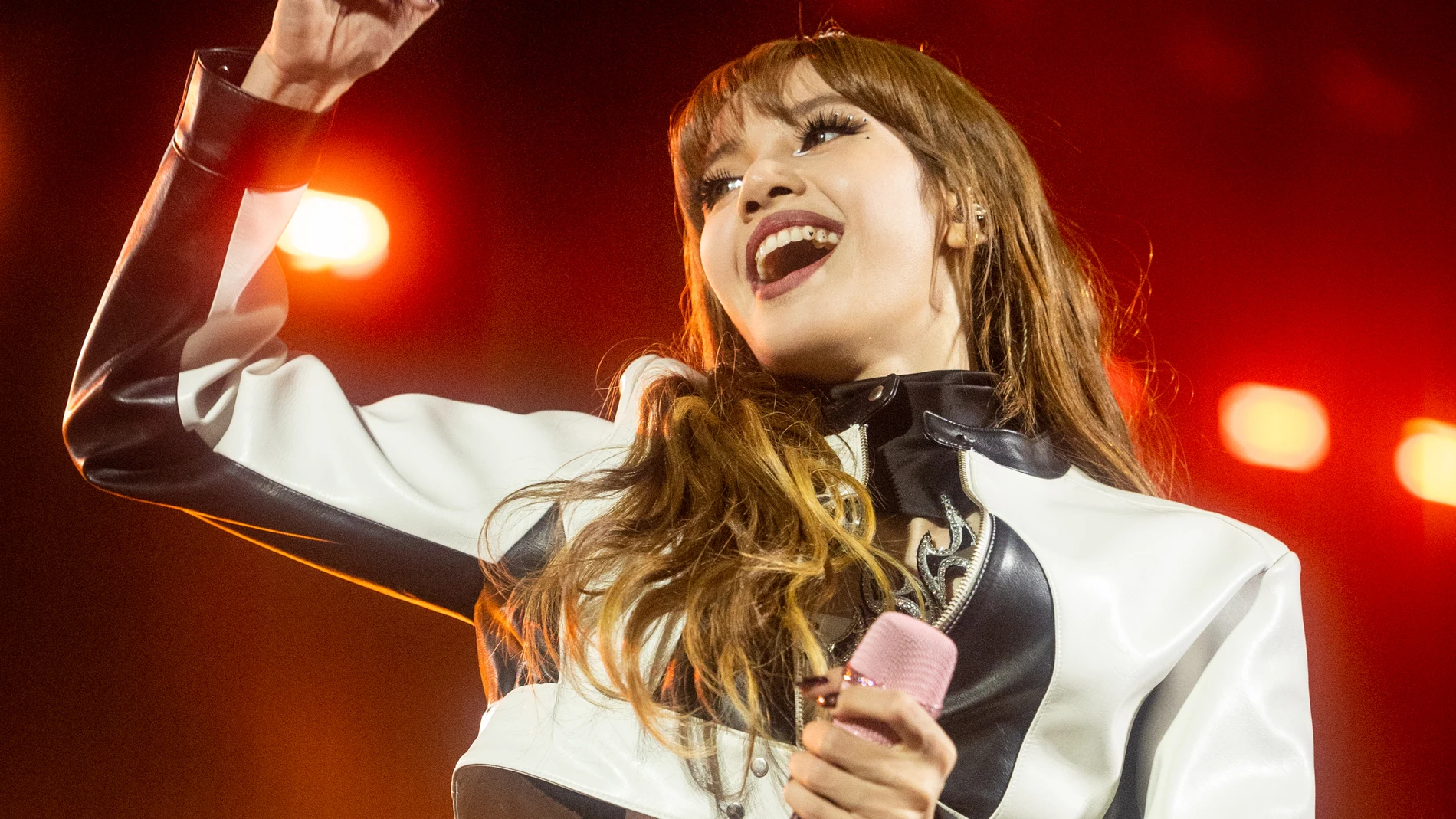 Lisa (BLACKPINK) Lisa (BLACKPINK)