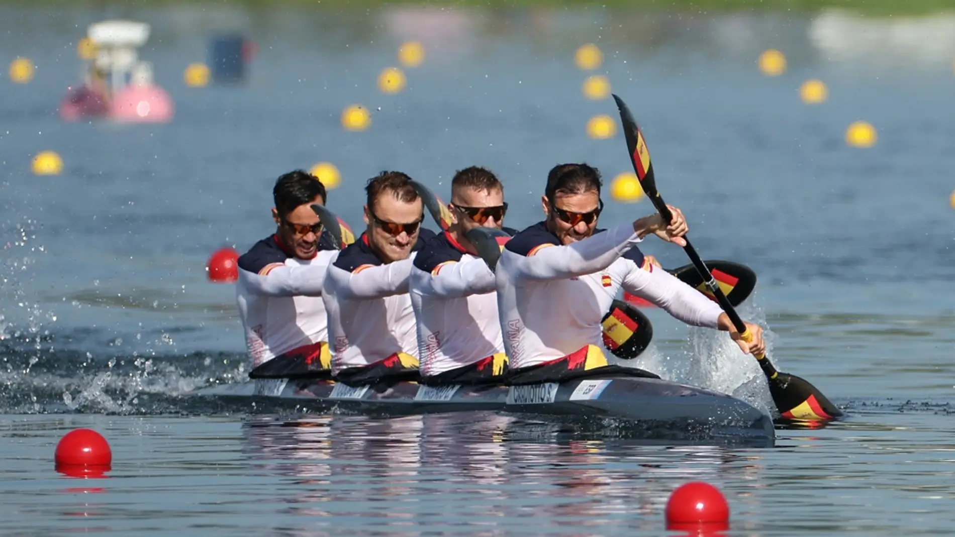 El K4 500 de Saúl Craviotto, Carlos Arévalo, Marcus Cooper y Rodrigo Germade durante la serie de clasificación. El K4 500 de Saúl Craviotto, Carlos Arévalo, Marcus Cooper y Rodrigo Germade durante la serie de clasificación.