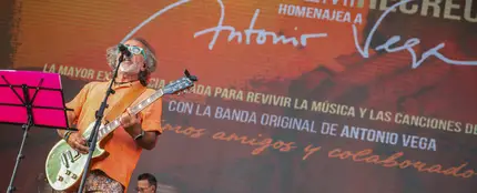 Homenaje a Antonio Vega en el festival Sonorama Homenaje a Antonio Vega en el festival Sonorama