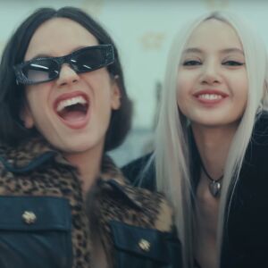 Rosalía y Lisa en el videoclip de &#39;New Woman&#39;, su colaboración