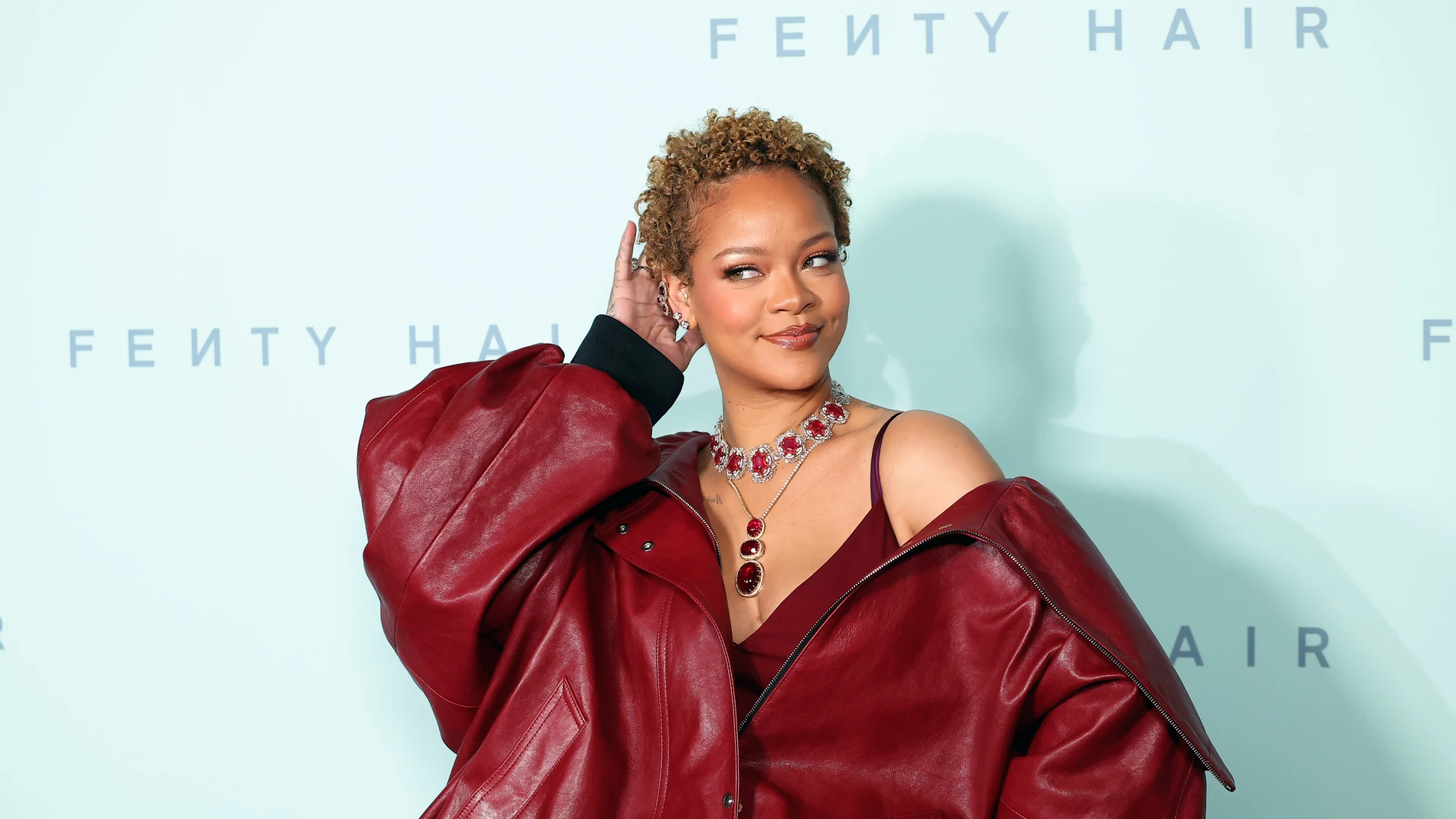 Rihanna en un evento en Los Ángeles en 2024 Rihanna en un evento en Los Ángeles en 2024