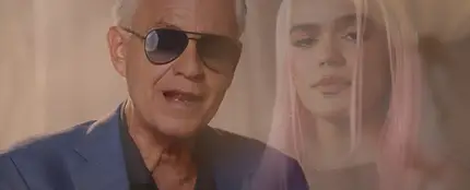 Andrea Bocelli y Karol G en el videoclip de su versión de 'Vivo por ella' Andrea Bocelli y Karol G en el videoclip de su versión de 'Vivo por ella'
