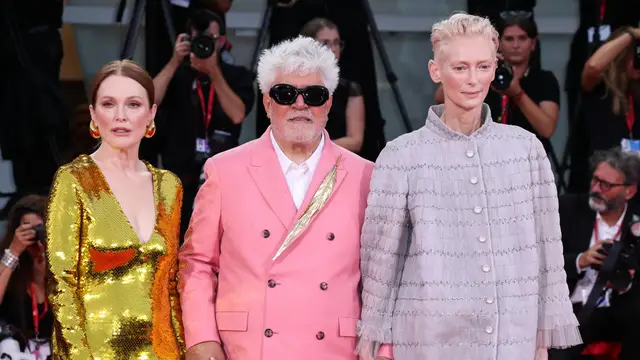 Pedro Almodóvar, Julianne Moore y Tilda Swinton en Venecia