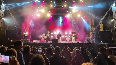 Veintiuno y su público en La Bañeza Veintiuno y su público en La Bañeza