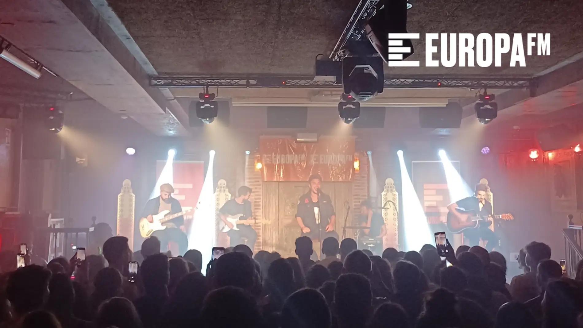 Shinova en showcase de Europa FM Shinova en showcase de Europa FM