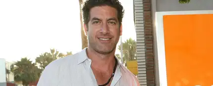 Muere apuñalado el actor y presentador Eduardo Xol, de 'Extreme Makeover: Home Edition' Muere apuñalado el actor y presentador Eduardo Xol, de 'Extreme Makeover: Home Edition'