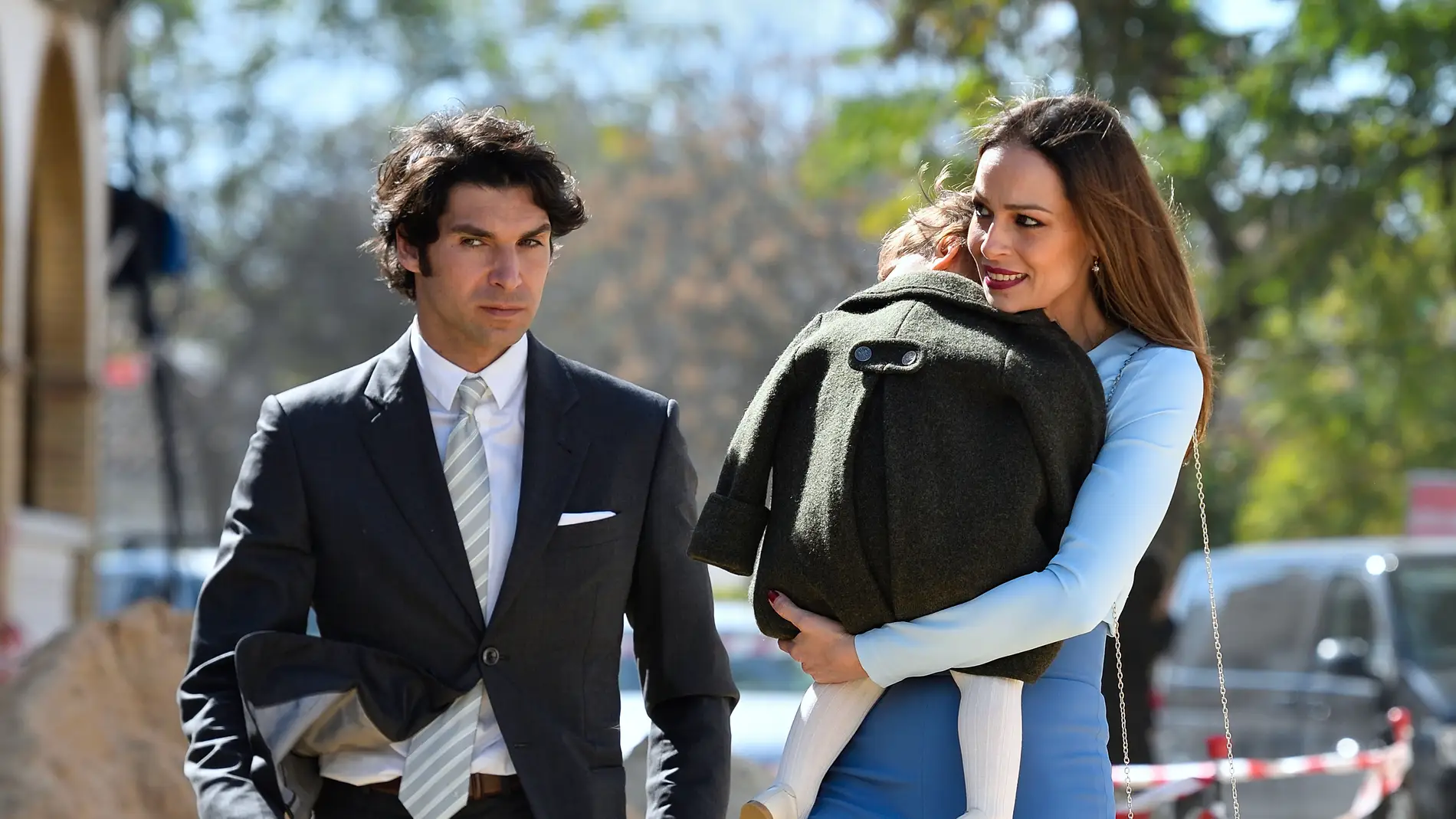 Eva González, Cayetano Rivera y su hijo Eva González, Cayetano Rivera y su hijo