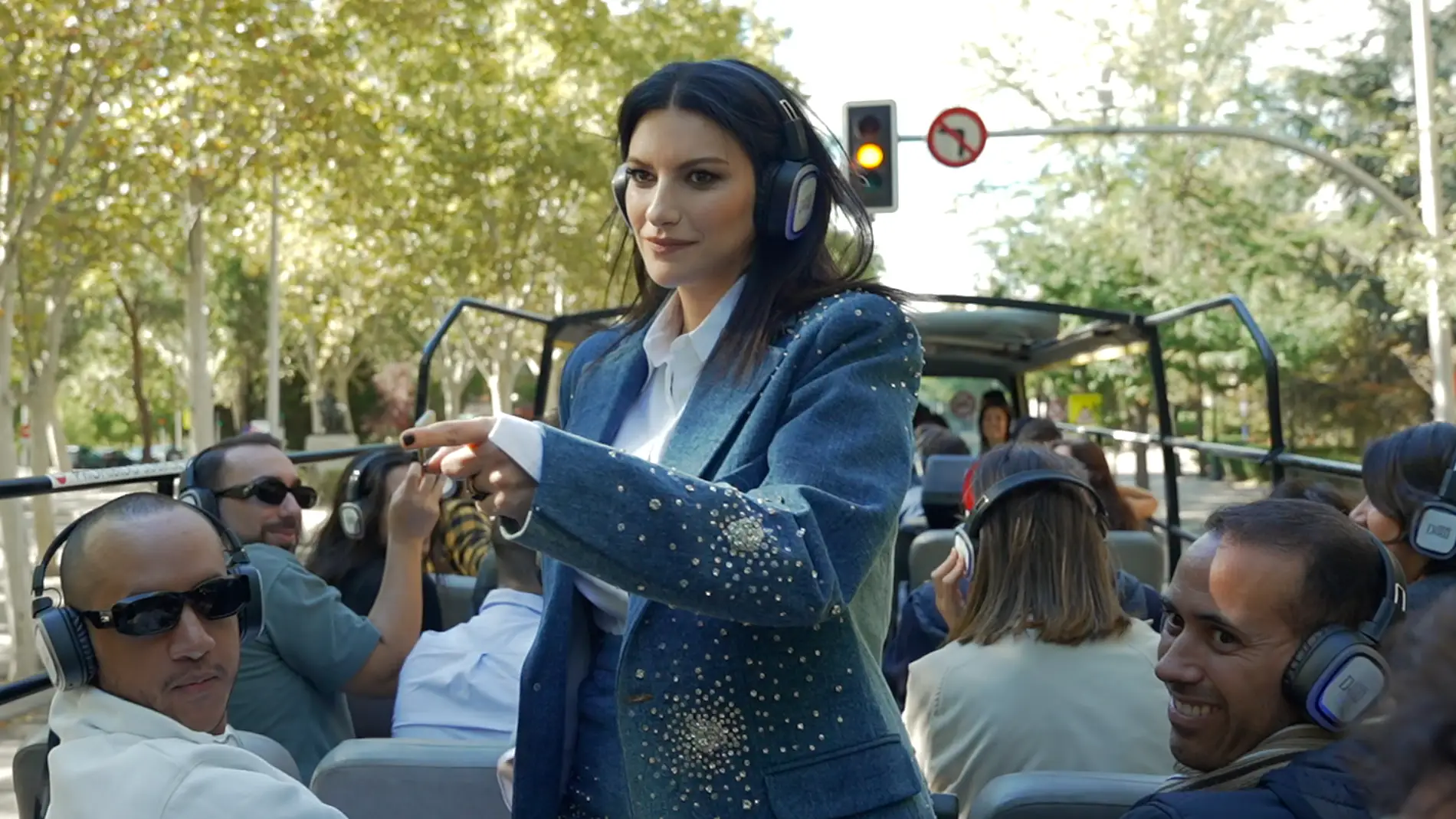 Laura Pausini en el autobús de 'Chao' Laura Pausini en el autobús de 'Chao'