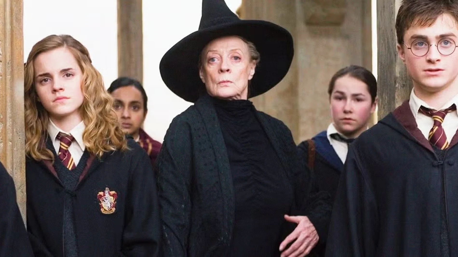 Emma Watson, Maggie Smith y Daniel Radcliffe en 'Harry Potter' Emma Watson, Maggie Smith y Daniel Radcliffe en 'Harry Potter'