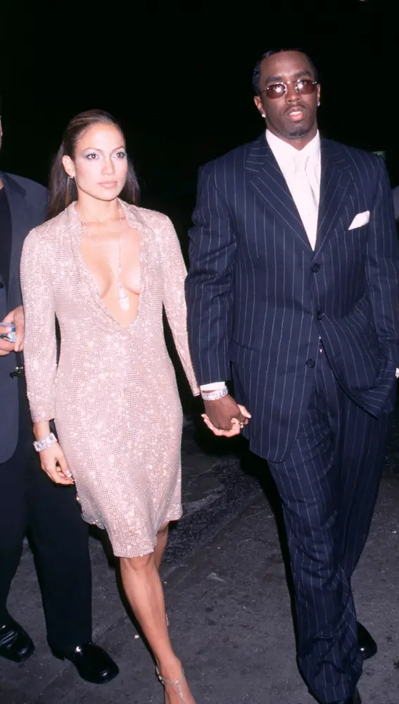 Puff Daddy y Jennifer Lopez en 1999 Puff Daddy y Jennifer Lopez en 1999