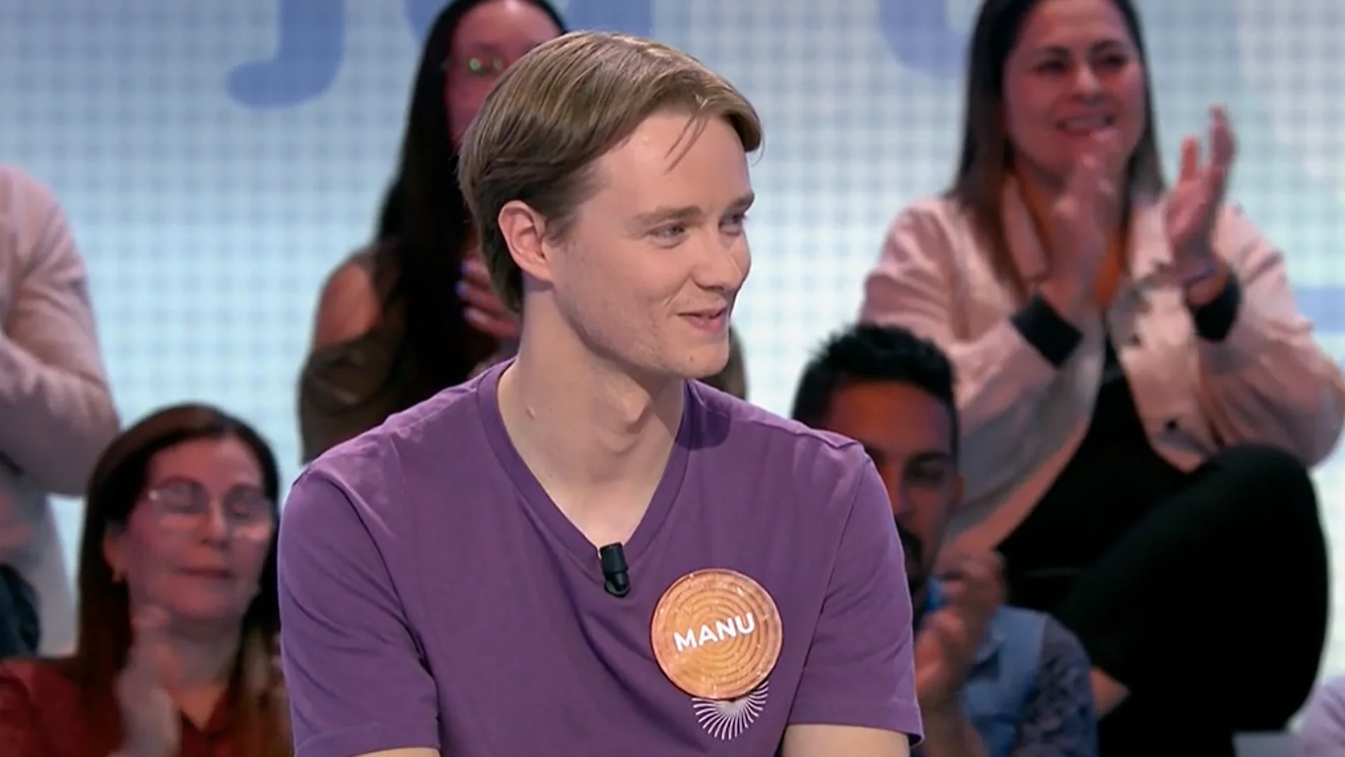 Manu Pascual, el rival de Nacho Mangut en 'Pasapalabra': su edad, su profesión y su afición con su abuela Manu Pascual, el rival de Nacho Mangut en 'Pasapalabra': su edad, su profesión y su afición con su abuela