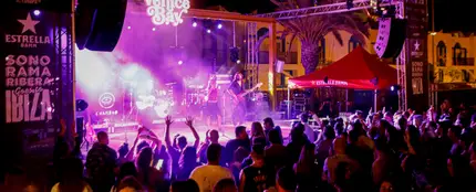 El público de Sonorama Ribera Ibiza disfrutando de Chambao El público de Sonorama Ribera Ibiza disfrutando de Chambao