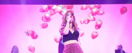 El rosa de Edurne invade Zaragoza El rosa de Edurne invade Zaragoza