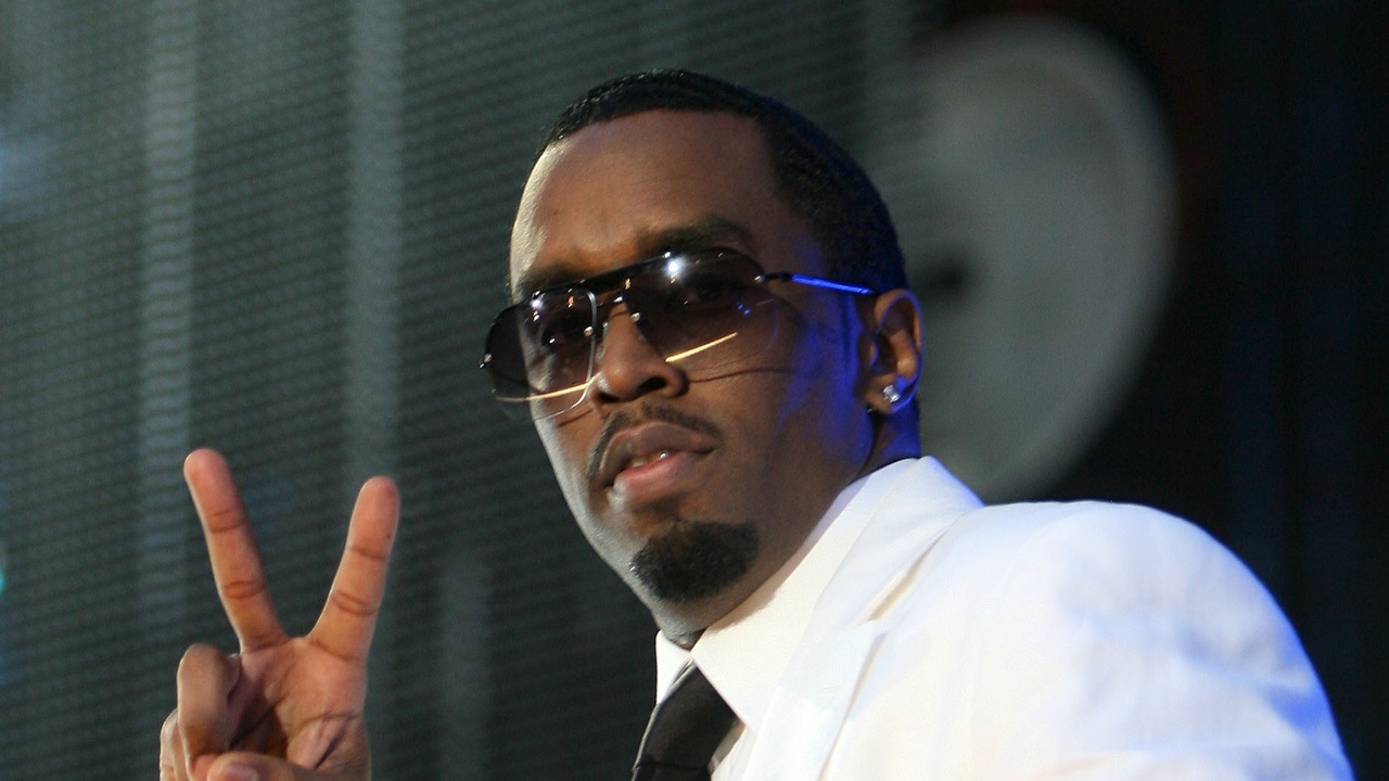 De qué cargos está acusado Puff Daddy, que busca la libertad bajo