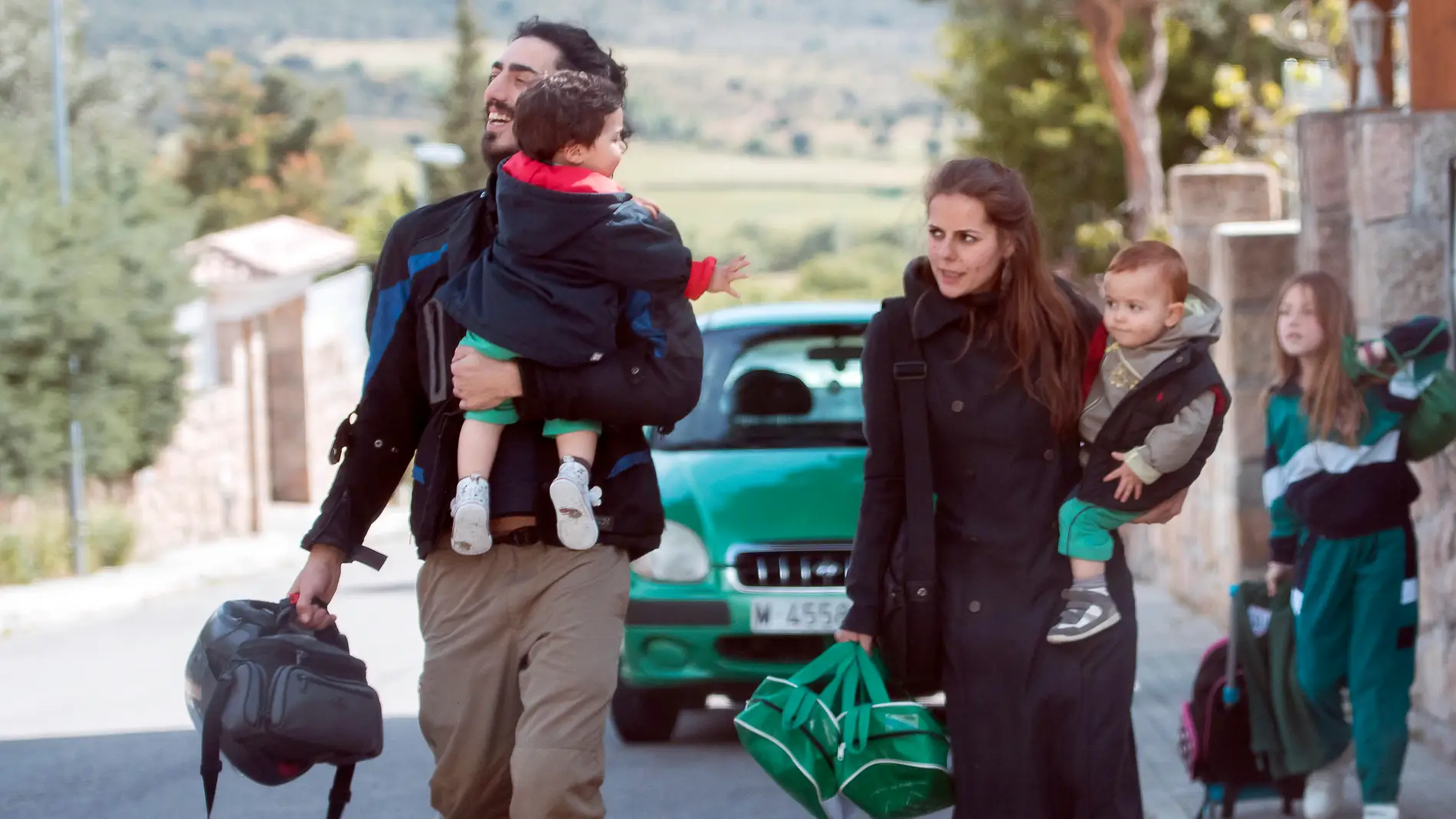 Miryam Gallego con su marido Eduardo A. Chacón y sus tres hijos Miryam Gallego con su marido Eduardo A. Chacón y sus tres hijos