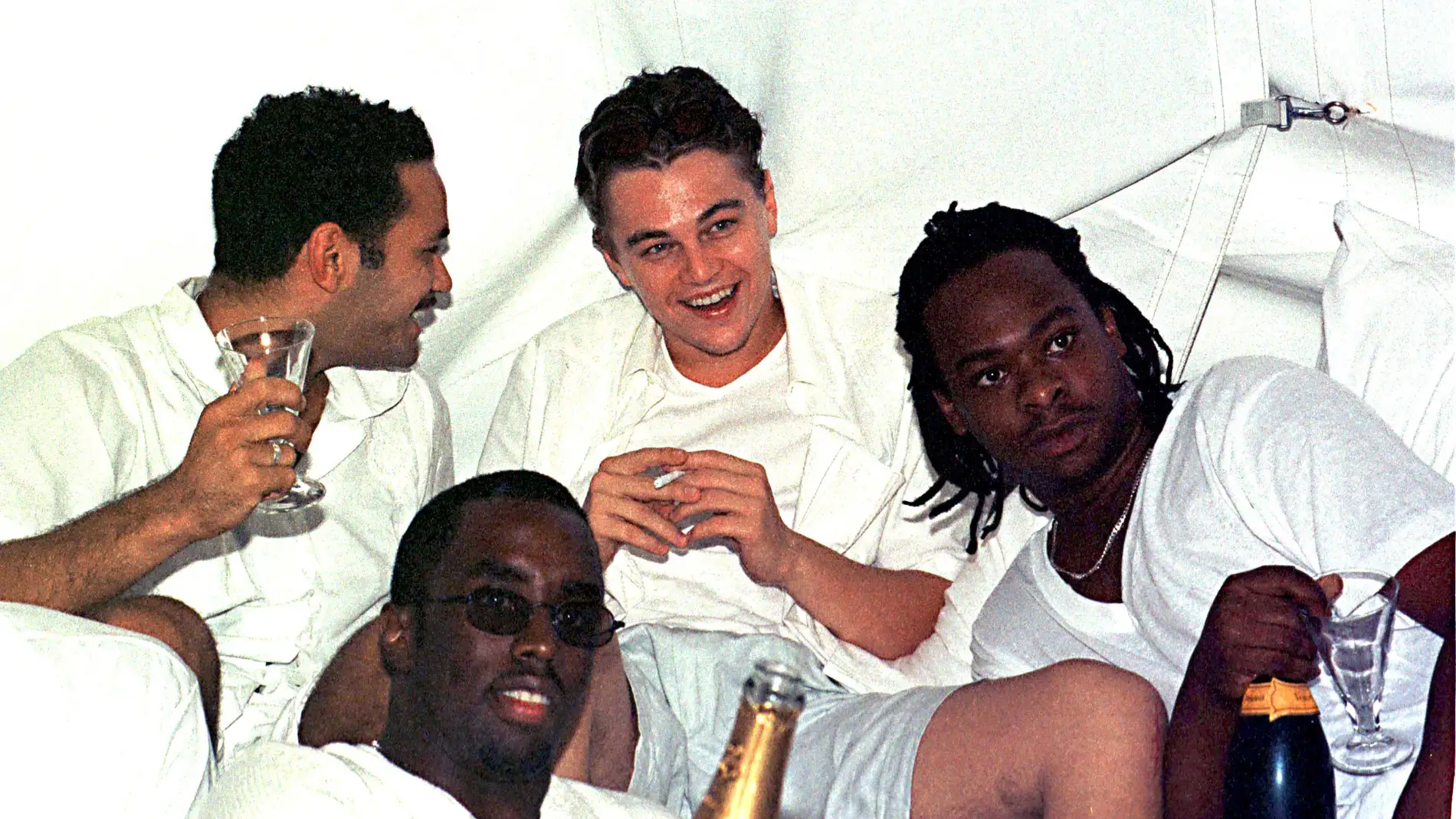 Leonardo DiCaprio y Puff Daddy en una de las fiestas del rapero Leonardo DiCaprio y Puff Daddy en una de las fiestas del rapero