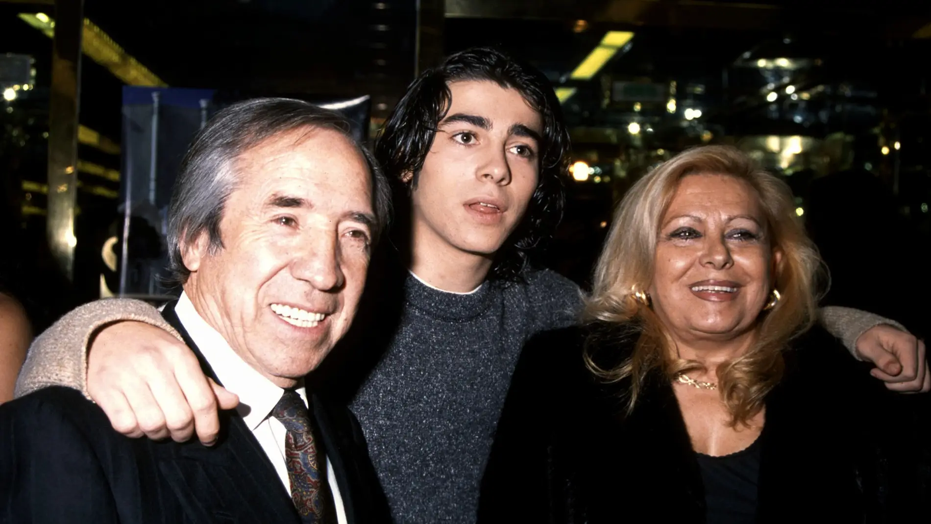 Javi Cantero con sus padres, El Fary y Concha Olmedillo, en 2002 Javi Cantero con sus padres, El Fary y Concha Olmedillo, en 2002