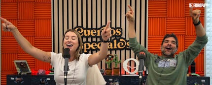 Eva le grita a una nube