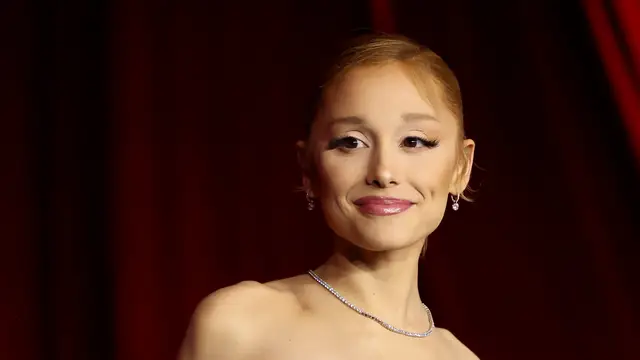 Ariana Grande se disculpa públicamente por un incómodo encuentro