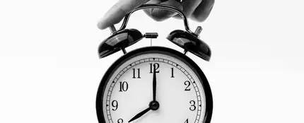 Imagen de archivo de un reloj analógico Imagen de archivo de un reloj analógico