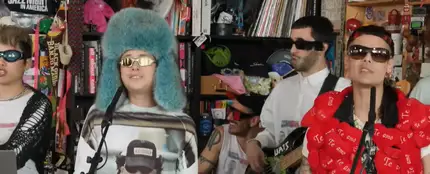Quiénes son Ca7riel y Paco Amoroso: su relación y su sesión viral en el Tiny Desk Quiénes son Ca7riel y Paco Amoroso: su relación y su sesión viral en el Tiny Desk