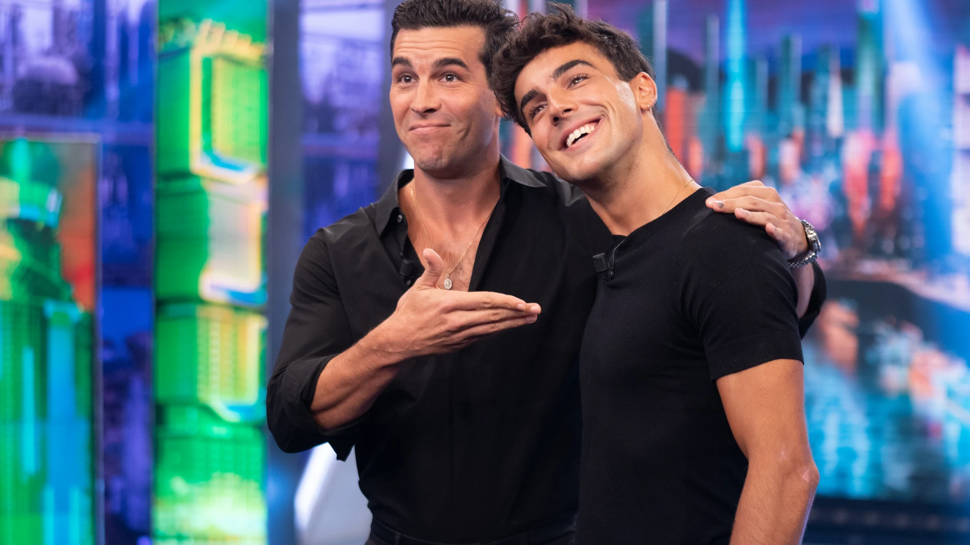 De Óscar a Dani: así son los cuatro hermanos de Mario Casas De Óscar a Dani: así son los cuatro hermanos de Mario Casas